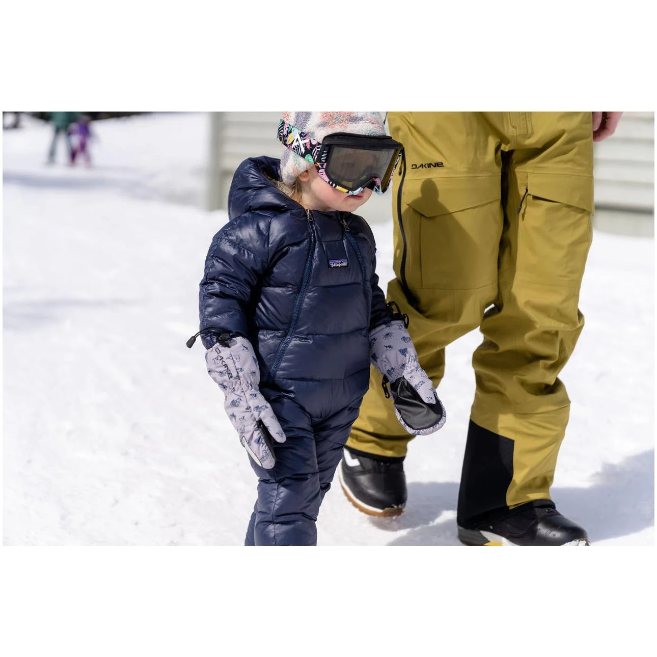 Image of Dakine Scrambler Mitt Kids Ski Mitten - Forest Friends & Nature Vibes DAKINE