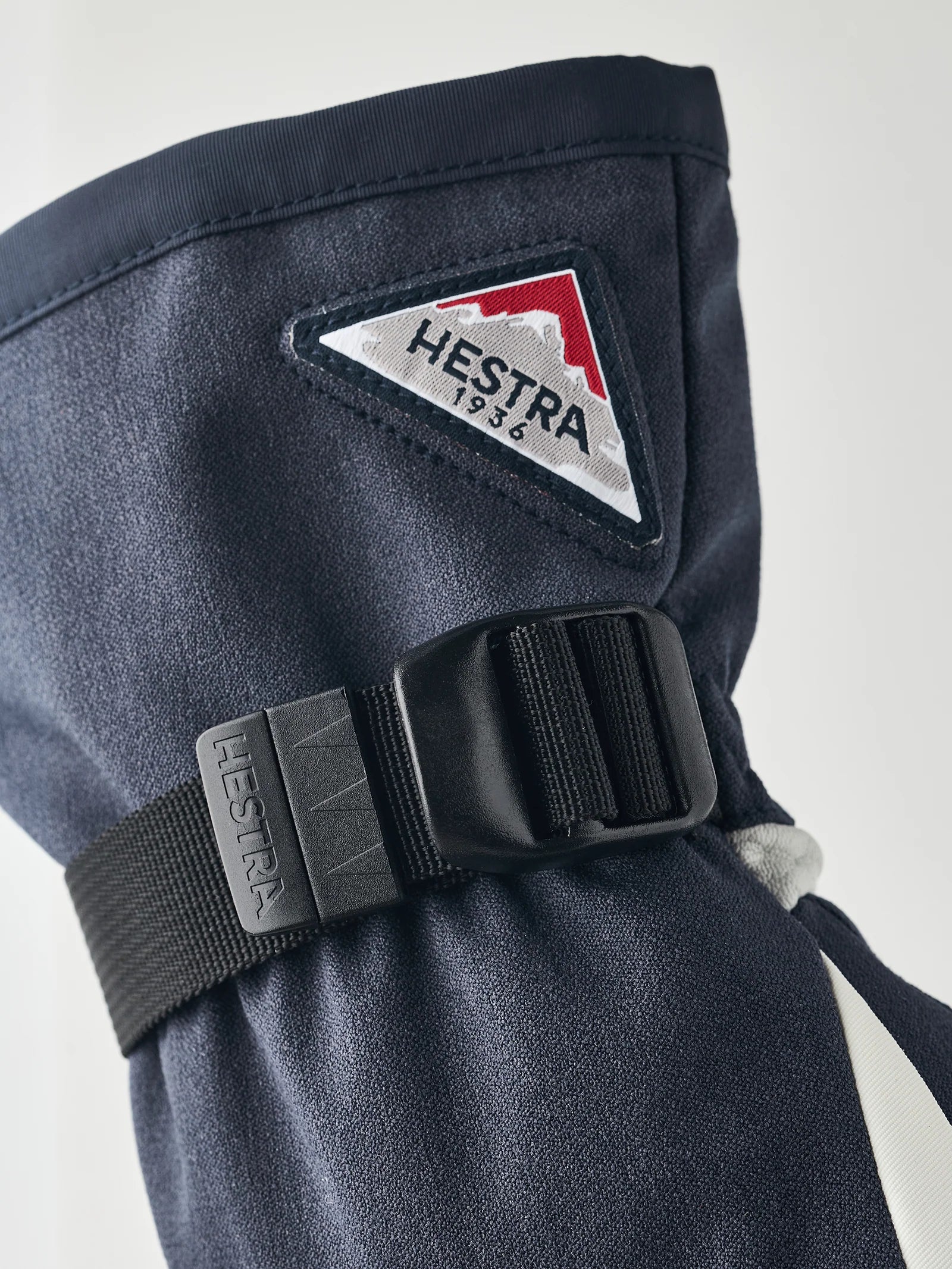 Image of HESTRA Hestra Womens Powder Gauntlet 3 Finger Glove  Snowfit