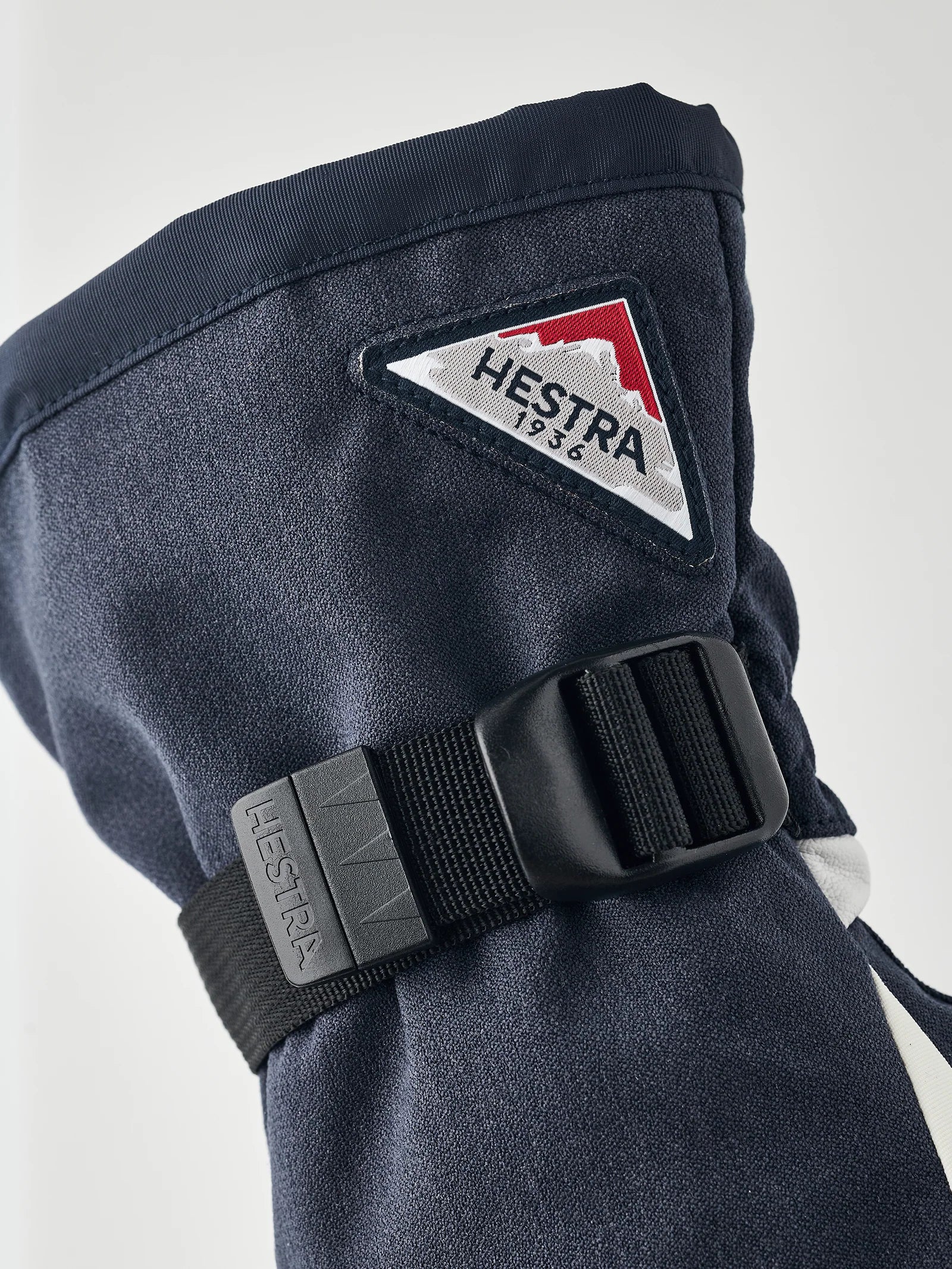 Image of HESTRA Hestra Womens Powder Gauntlet Glove  Snowfit