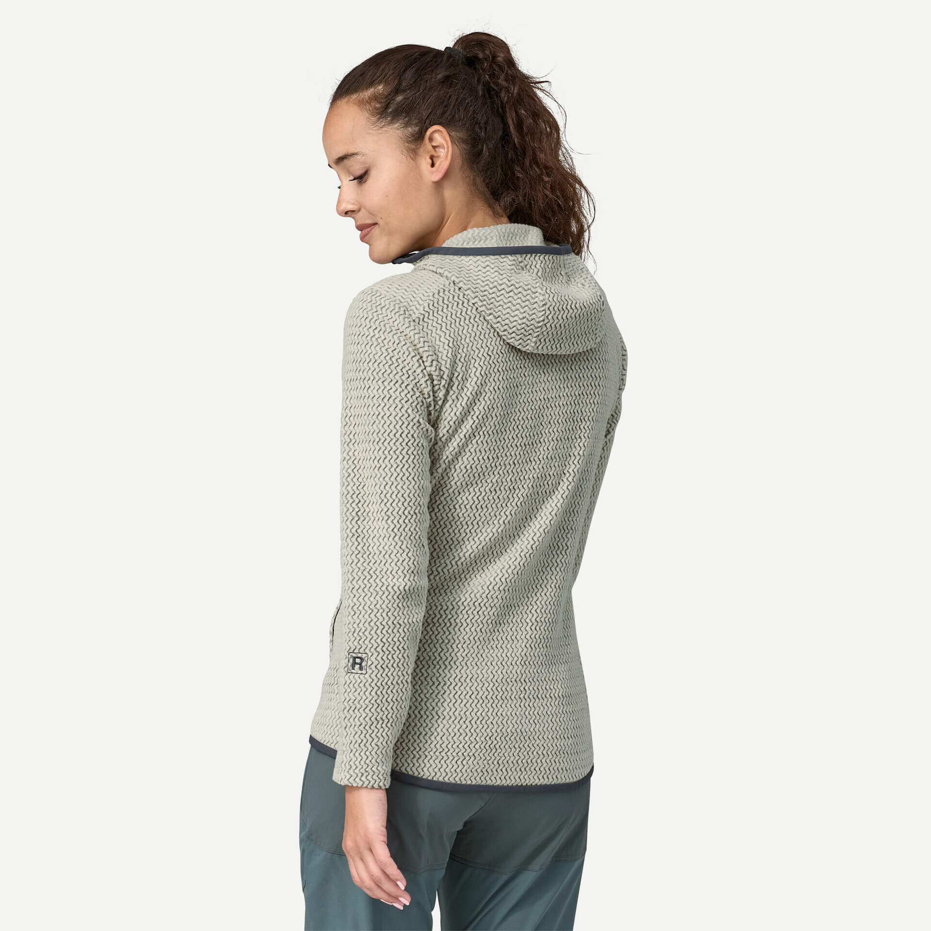 Image of PATAGONIA Patagonia W's R1 Air Full-Zip Hoody  Snowfit